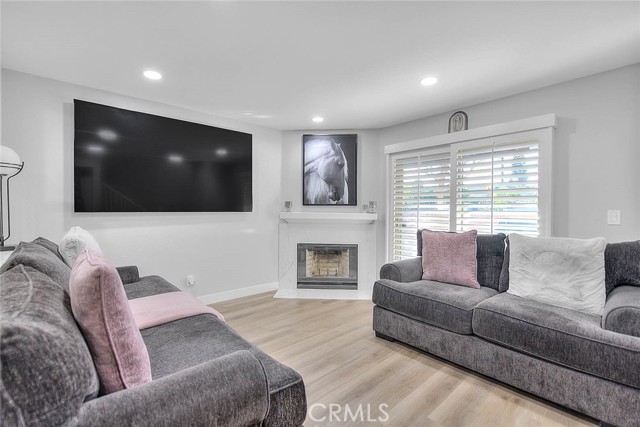 Detail Gallery Image 12 of 65 For 12415 Imperial #41,  Norwalk,  CA 90650 - 2 Beds | 2/1 Baths