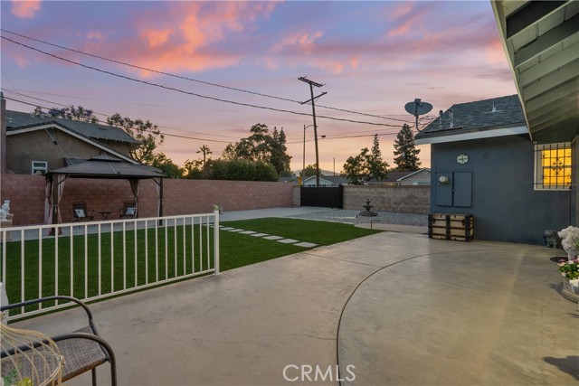 10625 Valjean Avenue, Granada Hills CA: https://media.crmls.org/medias/285e746d-b909-4403-b027-20bff9413c09.jpg