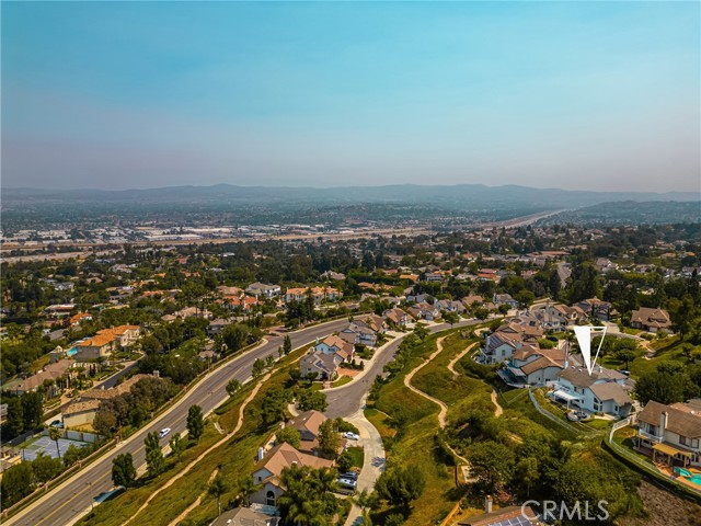 580 S Londerry Ln, Anaheim Hills CA: https://media.crmls.org/medias/285efa01-0e06-45ab-b6a1-df34cf0f611f.jpg