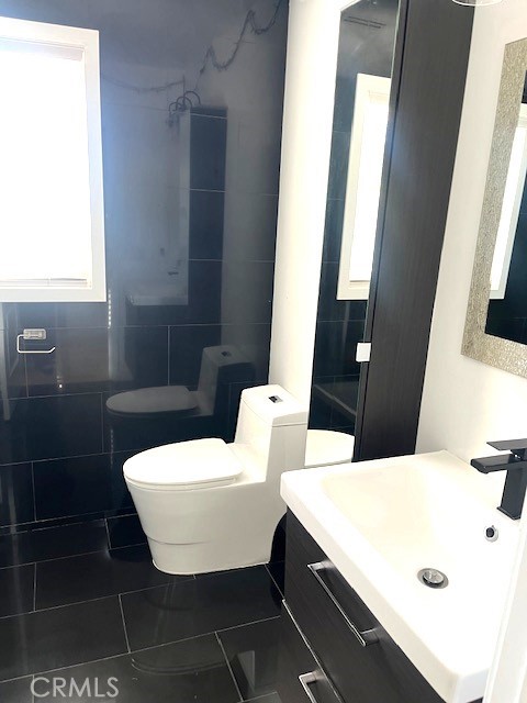 8110 Canby, Reseda CA: https://media.crmls.org/medias/285f84e5-2d65-4471-9884-a1dc85a04074.jpg