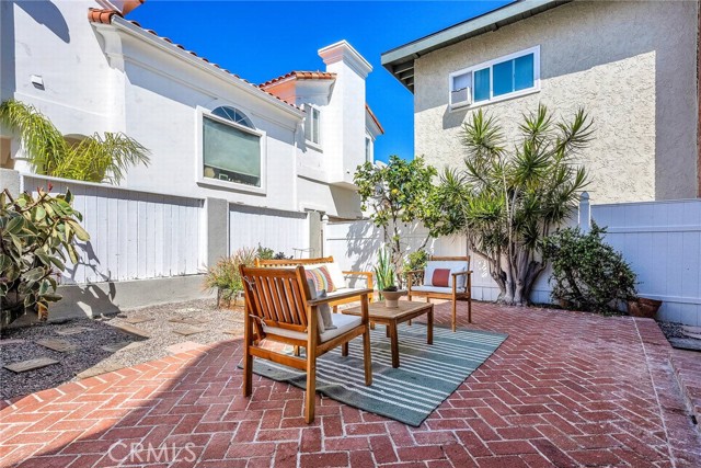 Detail Gallery Image 29 of 34 For 907 Diamond St, Redondo Beach,  CA 90277 - 4 Beds | 3 Baths