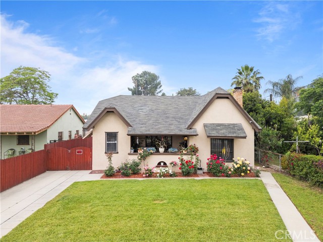 Detail Gallery Image 1 of 22 For 1762 N Lugo Ave, San Bernardino,  CA 92404 - 3 Beds | 2 Baths