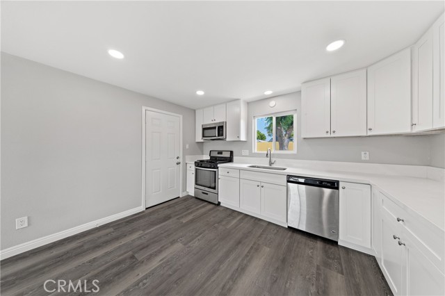 24800 Carolyn Avenue, Moreno Valley CA: https://media.crmls.org/medias/2860389d-039a-434b-ae16-824d1dc36dfb.jpg
