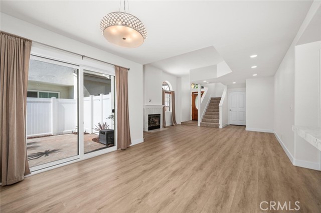 Detail Gallery Image 12 of 25 For 2525 Orange Ave #C,  Costa Mesa,  CA 92627 - 3 Beds | 2/1 Baths