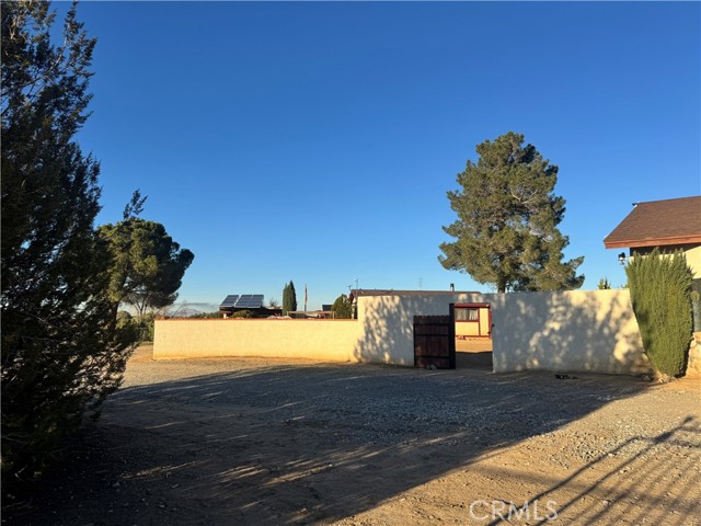 Detail Gallery Image 16 of 58 For 19574 Happy Valley, Apple Valley,  CA 92308 - 4 Beds | 3/1 Baths