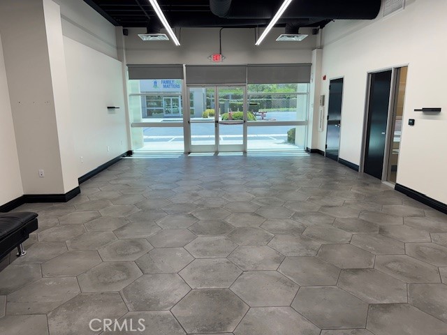 27383 Via Industria, Temecula, California 92590, ,Commercial Lease,For Rent,27383 Via Industria,CRIG25155306