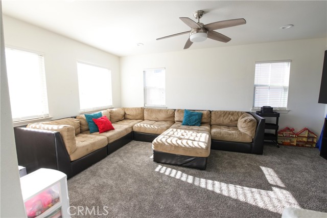 Detail Gallery Image 42 of 69 For 3999 Currant Ln, San Bernardino,  CA 92407 - 5 Beds | 3 Baths