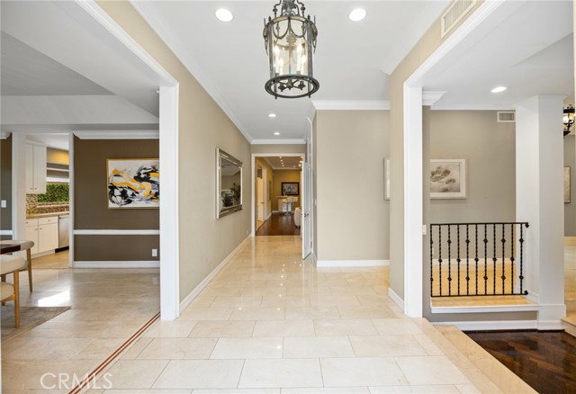 940 Singing Wood Drive, Arcadia CA: https://media.crmls.org/medias/28620290-56f5-4e24-8b42-df68f250bff9.jpg