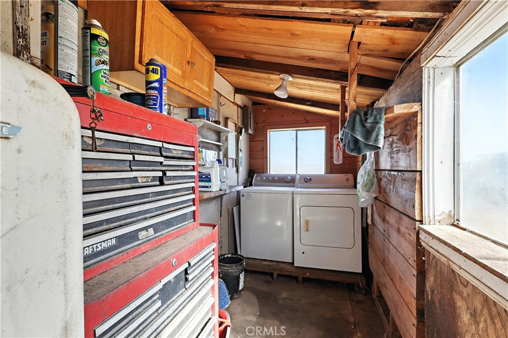https://media.crmls.org/medias/28641b4c-412c-4855-8a10-2c7185a10a60.jpg?preset=X-Large