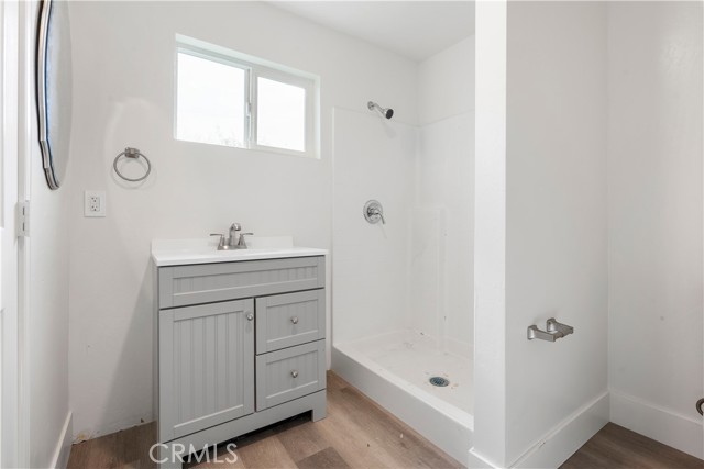 Detail Gallery Image 9 of 26 For 923 Sumner St, Bakersfield,  CA 93305 - 3 Beds | 1 Baths