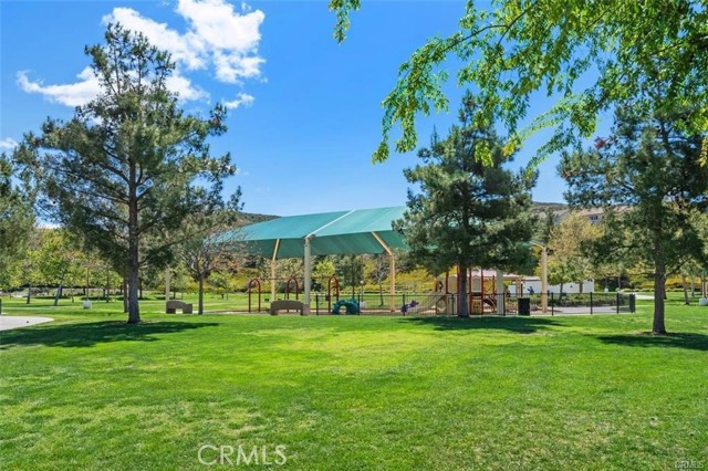 Detail Gallery Image 37 of 41 For 17634 Wren Dr, Canyon Country,  CA 91387 - 5 Beds | 4 Baths