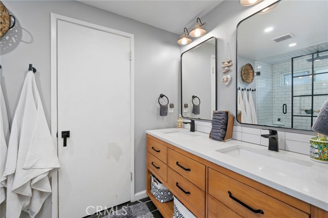 Detail Gallery Image 15 of 22 For 21428 Martin St, Carson,  CA 90745 - 4 Beds | 2 Baths