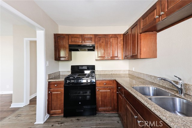 Detail Gallery Image 13 of 29 For 8113 Noble, Panorama City,  CA 91402 - 2 Beds | 1 Baths