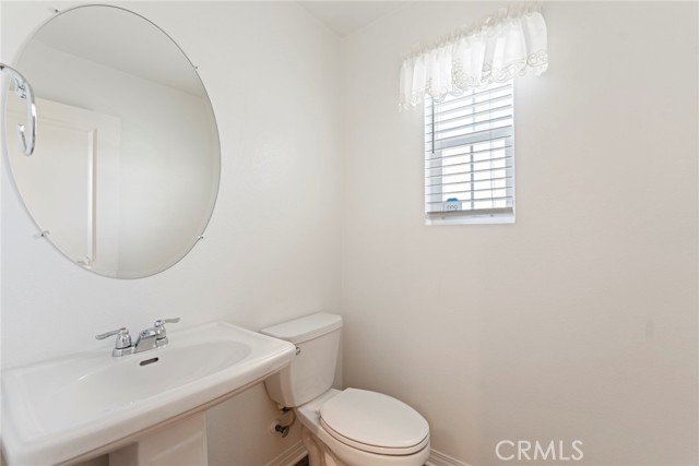 8729 Roving Place, Chino CA: https://media.crmls.org/medias/2865be01-7e3f-42e7-b3d0-88e8839fef22.jpg
