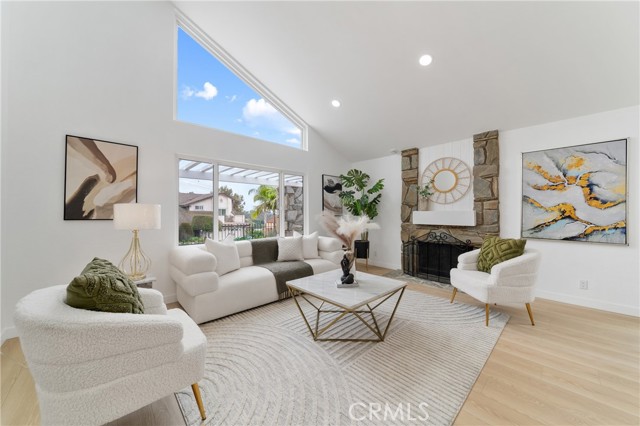 16247 Elza Drive, Hacienda Heights CA: https://media.crmls.org/medias/28669f8f-0f4e-47ff-a7fd-ec73c7028662.jpg