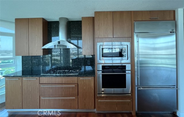 3131 Michelson Drive, Irvine CA: https://media.crmls.org/medias/2866b0ab-2466-4165-a28a-8b0b70843564.jpg