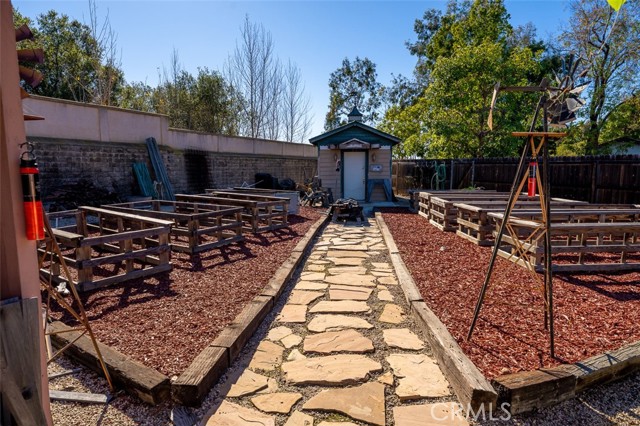 Detail Gallery Image 44 of 60 For 554 Edgewater, Oceanside,  CA 92057 - 4 Beds | 3 Baths