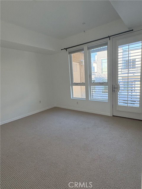 4050 Glencoe Avenue, Marina del Rey CA: https://media.crmls.org/medias/2868799d-38da-4cf3-9e39-bbec3ae70f89.jpg