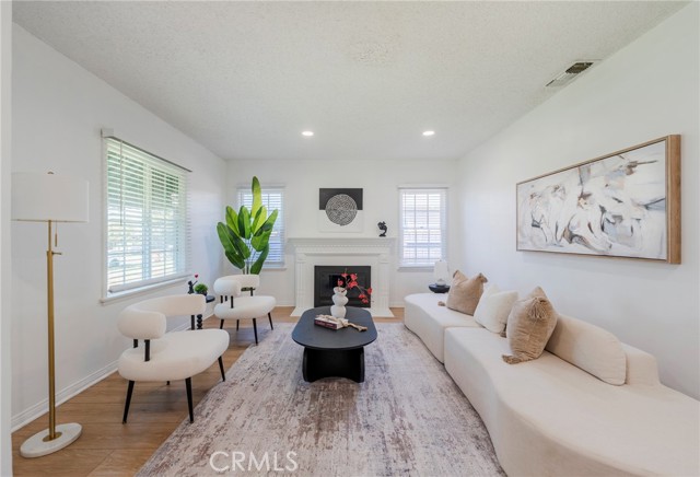 Detail Gallery Image 2 of 13 For 718 S Claudina, Anaheim,  CA 92805 - 6 Beds | 5 Baths