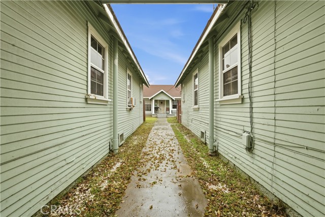 Detail Gallery Image 2 of 24 For 1341 N Fries, Wilmington,  CA 90744 - – Beds | – Baths