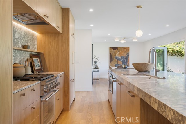 Detail Gallery Image 12 of 54 For 2880 Club House Rd, Costa Mesa,  CA 92626 - 5 Beds | 2/1 Baths