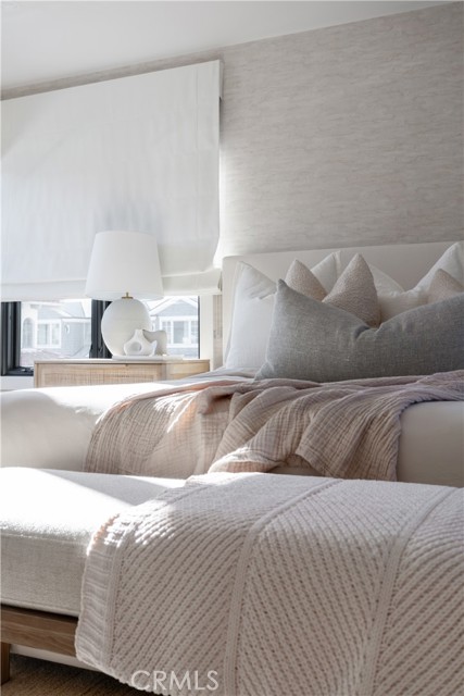 Detail Gallery Image 12 of 20 For 107 via Koron, Newport Beach,  CA 92663 - 4 Beds | 2/1 Baths