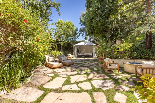 Detail Gallery Image 34 of 55 For 5985 Vista De La Luz, Woodland Hills,  CA 91367 - 4 Beds | 3/1 Baths