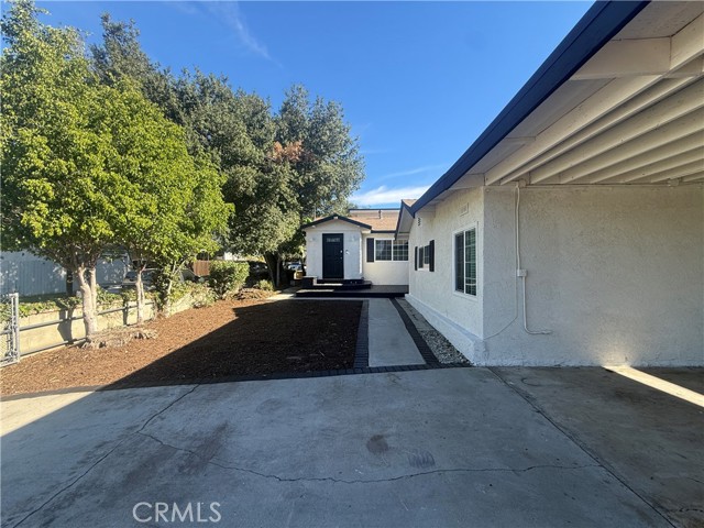 Detail Gallery Image 4 of 52 For 10358 Eldora Ave, Sunland,  CA 91040 - 2 Beds | 2 Baths