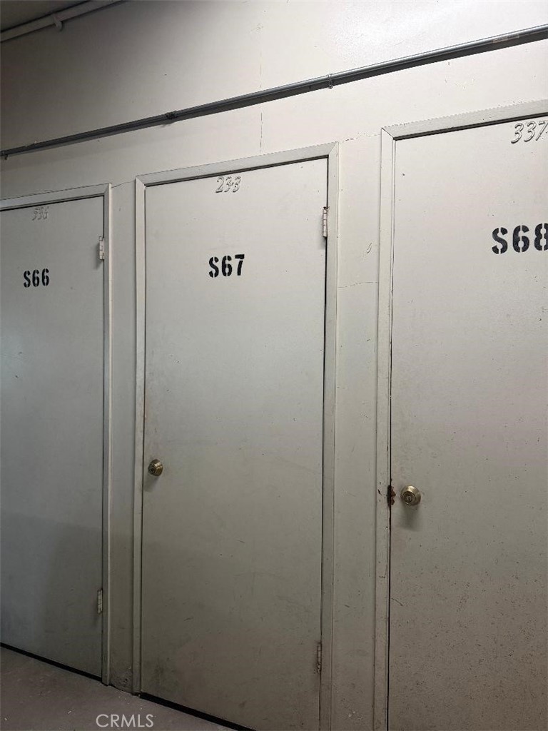 https://media.crmls.org/medias/286b3593-98c5-442e-bb8e-e08d7bcb7d8b.jpg?preset=X-Large