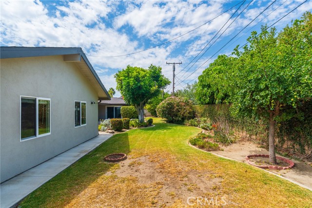 921 W Pioneer Drive, Anaheim CA: https://media.crmls.org/medias/286b9bdd-c240-4df5-85a0-9fb080ade445.jpg