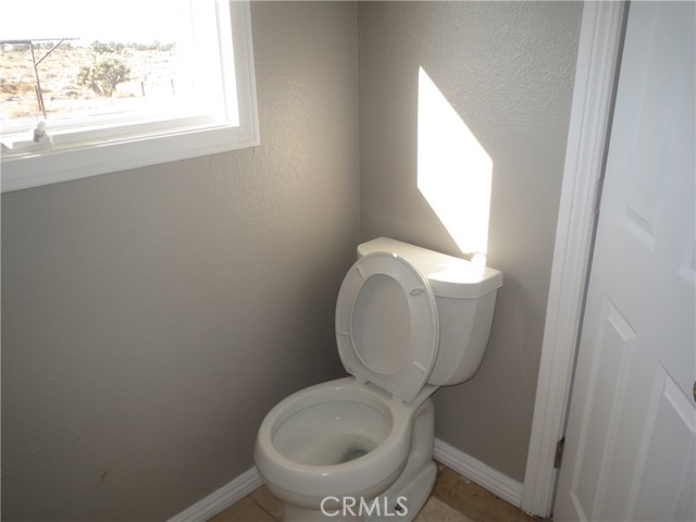 10330 Shasta, Phelan CA: https://media.crmls.org/medias/286c4e8a-a70a-4b0b-b600-dffdd4f8c0f3.jpg