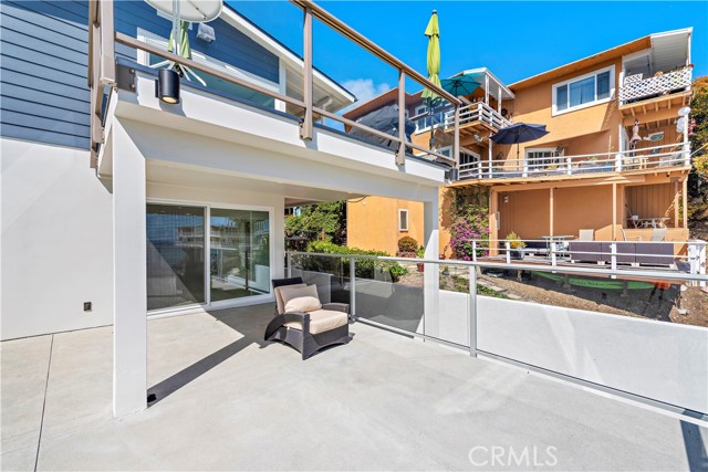 827 Cliff Drive, Laguna Beach CA: https://media.crmls.org/medias/286cffc3-365c-4058-92eb-e53fb4353aa3.jpg