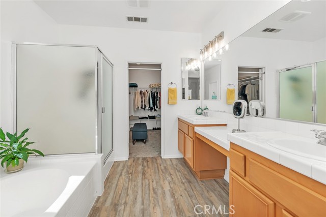 12206 Sundance Canyon Drive, Bakersfield CA: https://media.crmls.org/medias/286d52c8-f8dd-4043-b127-a96642501165.jpg