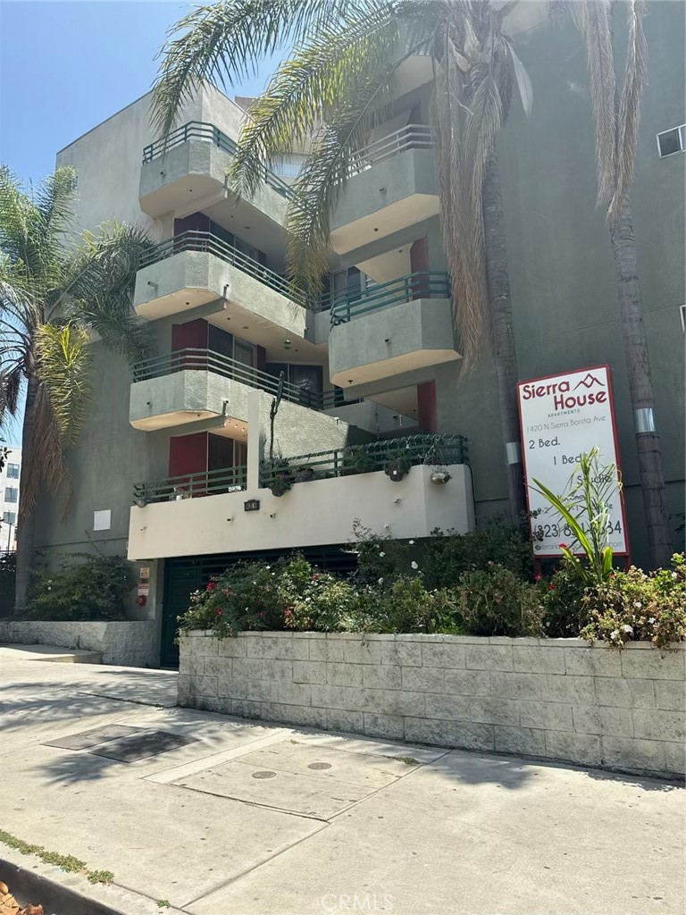 1420 N Sierra Bonita Avenue
