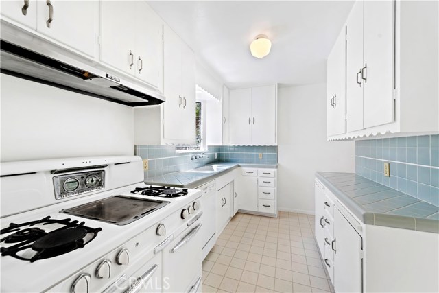 Detail Gallery Image 11 of 19 For 333 Locust St, Laguna Beach,  CA 92651 - 2 Beds | 1 Baths