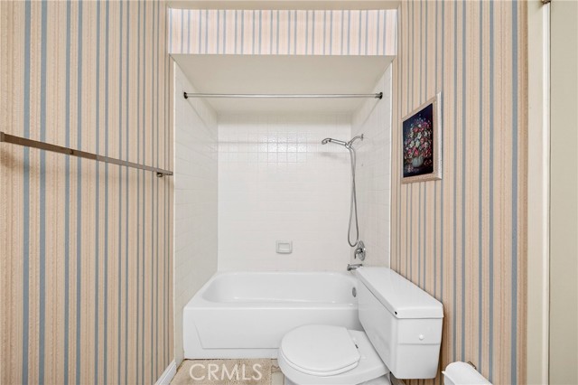 Detail Gallery Image 37 of 45 For 4210 via Arbolada #220,  Los Angeles,  CA 90042 - 2 Beds | 2 Baths