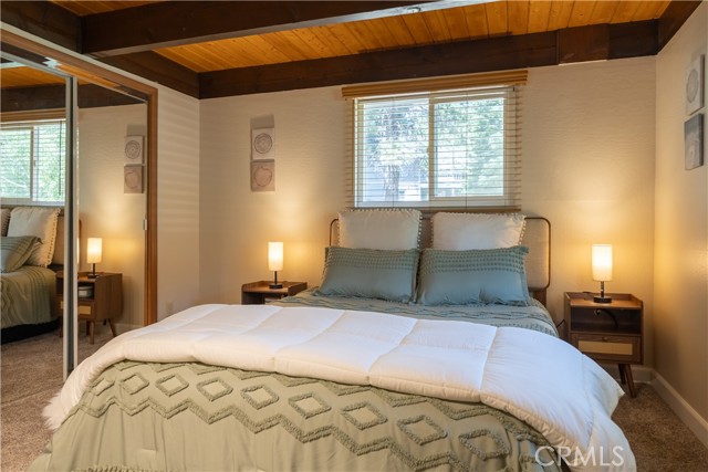 2395 Hunsaker Drive, Running Springs CA: https://media.crmls.org/medias/287017bb-59ae-4535-8a15-847f75192ac6.jpg