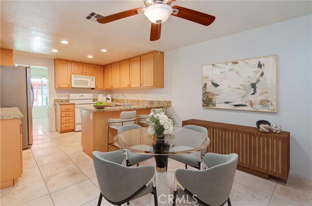 Detail Gallery Image 3 of 40 For 6721 Vista Loma, Yorba Linda,  CA 92886 - 3 Beds | 2/1 Baths