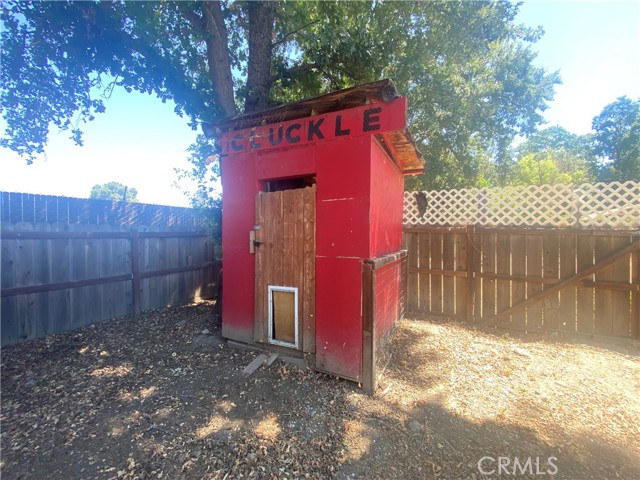 566 1st Street, Upper Lake CA: https://media.crmls.org/medias/2870d0a2-61ac-4778-b92d-50d1f6d41dc4.jpg