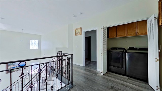 Detail Gallery Image 24 of 45 For 6937 Kian Ct, Van Nuys,  CA 91406 - 4 Beds | 3 Baths