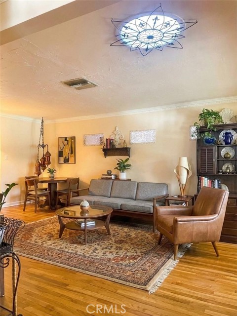 Detail Gallery Image 4 of 12 For 17451 Tulsa, Granada Hills,  CA 91344 - 5 Beds | 3 Baths