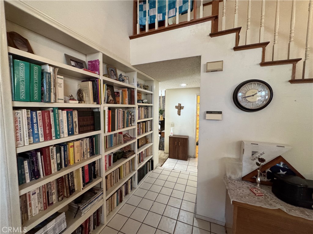 https://media.crmls.org/medias/287265f1-a6aa-47cf-925b-67f3daadd763.jpg?preset=X-Large
