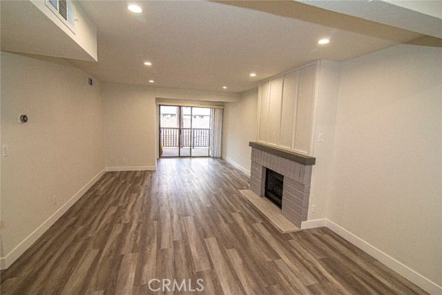 Front Image Thumbnail for CRSR26069870