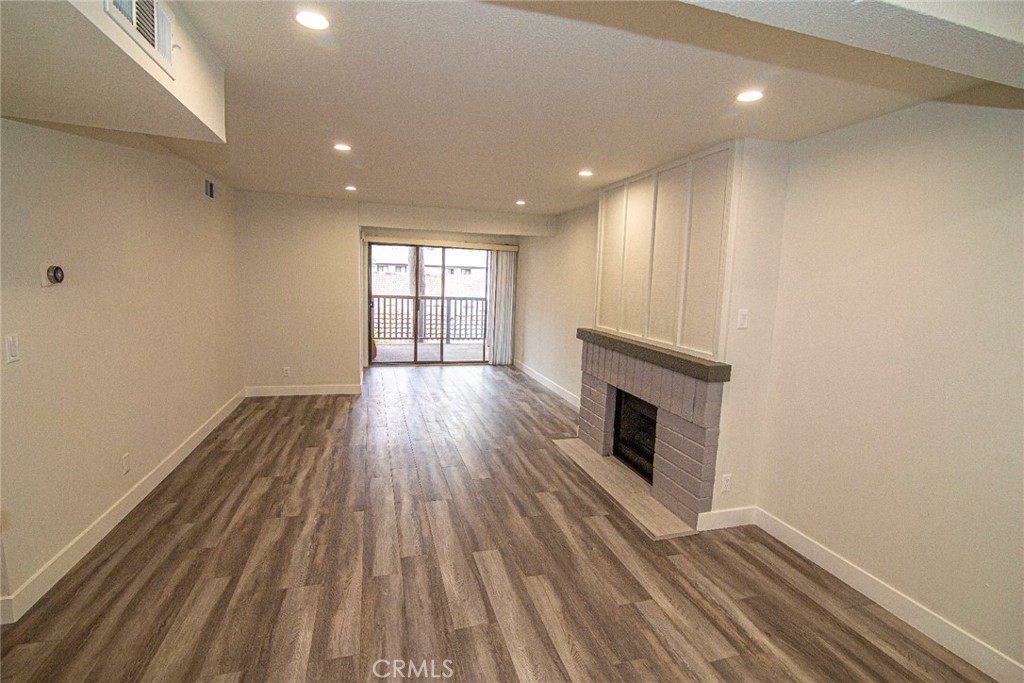 6275 Canoga Avenue #73