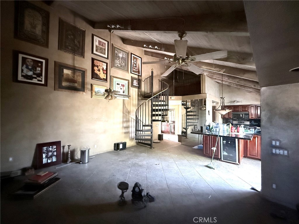 https://media.crmls.org/medias/28728e53-02fd-4202-9d32-0309b319cc71.jpg?preset=X-Large