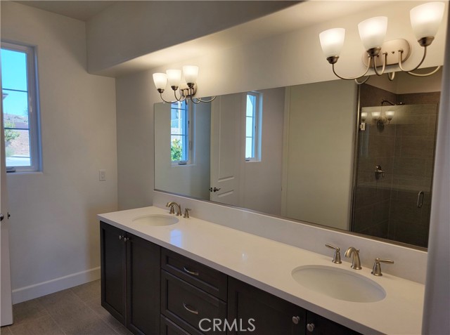 Detail Gallery Image 14 of 29 For 713 Manor Ln, Paso Robles,  CA 93446 - 4 Beds | 3 Baths