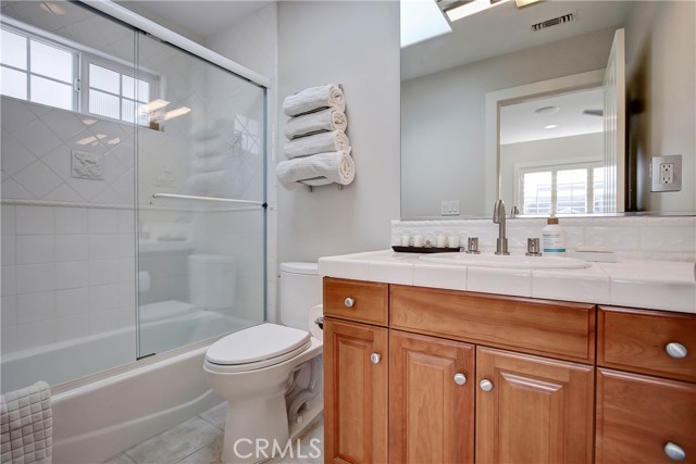 763 29th Street, Manhattan Beach, California 90266, 5 Bedrooms Bedrooms, ,5 BathroomsBathrooms,Residential,Sold,29th,SB22085465