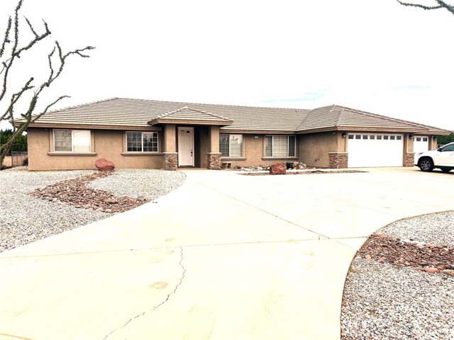 7076 Cataba Road, Oak Hills CA: https://media.crmls.org/medias/2872b2fd-1016-4213-a5ac-47ced1eea269.jpg
