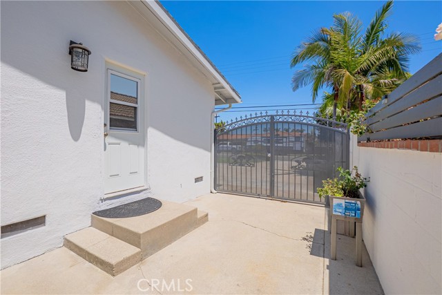 Detail Gallery Image 40 of 54 For 10227 Rives Ave, Downey,  CA 90241 - 4 Beds | 3 Baths
