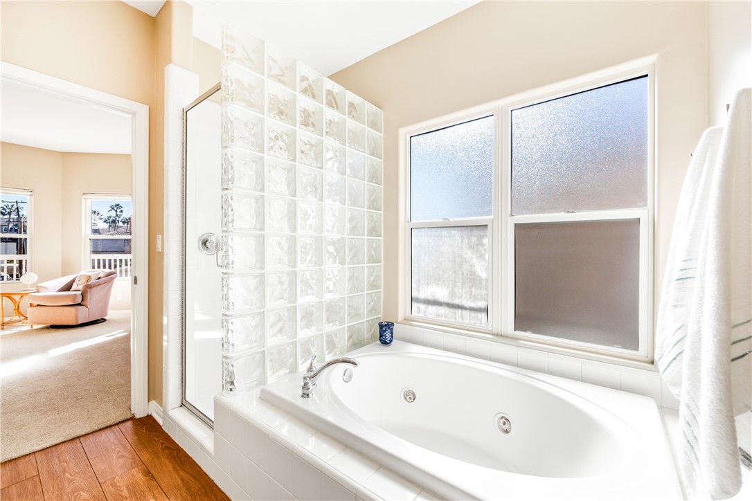 Detail Gallery Image 36 of 60 For 111 14th, Huntington Beach,  CA 92648 - 3 Beds | 2/1 Baths